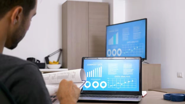 Expense tracking and categorisation