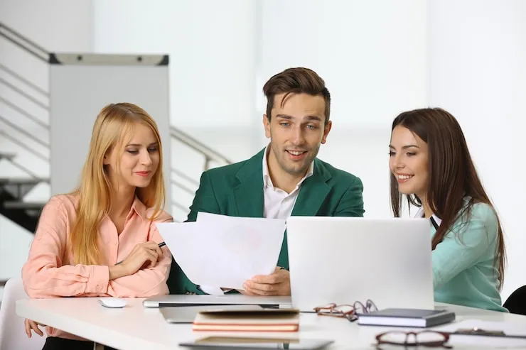 PAYE Processing And HMRC Submission Control